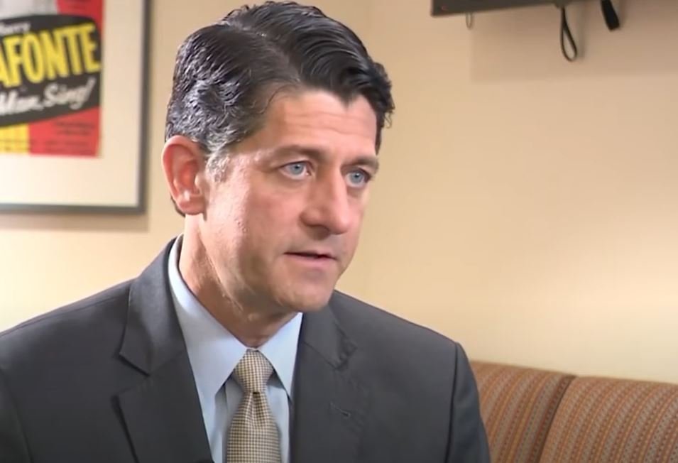 Paul Ryan's family plays football on the tarmac